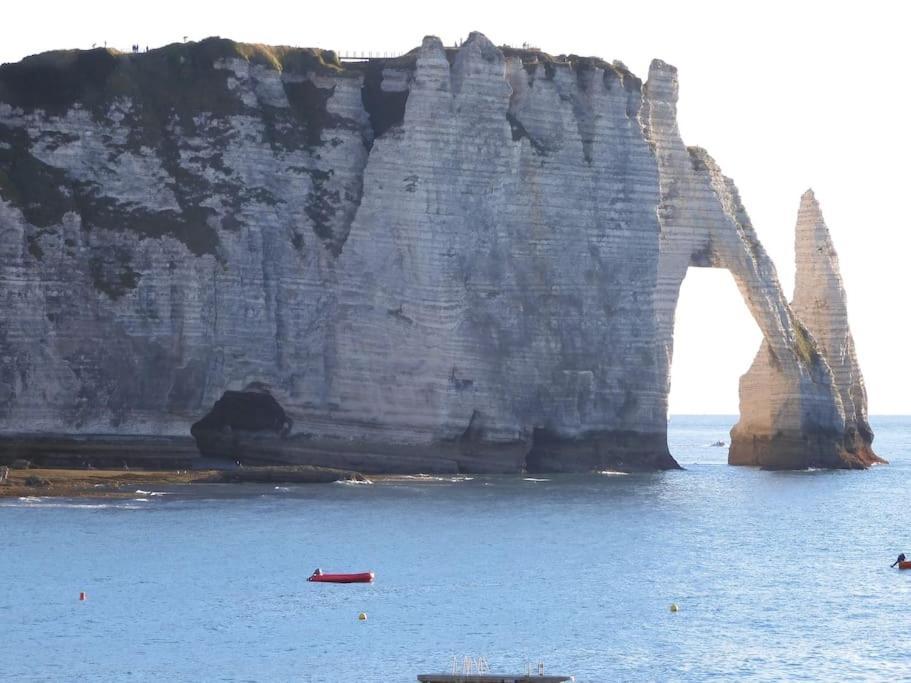 Gite Le Doris Avec Place De Stationnement Privee Incluse Étretat Exteriör bild
